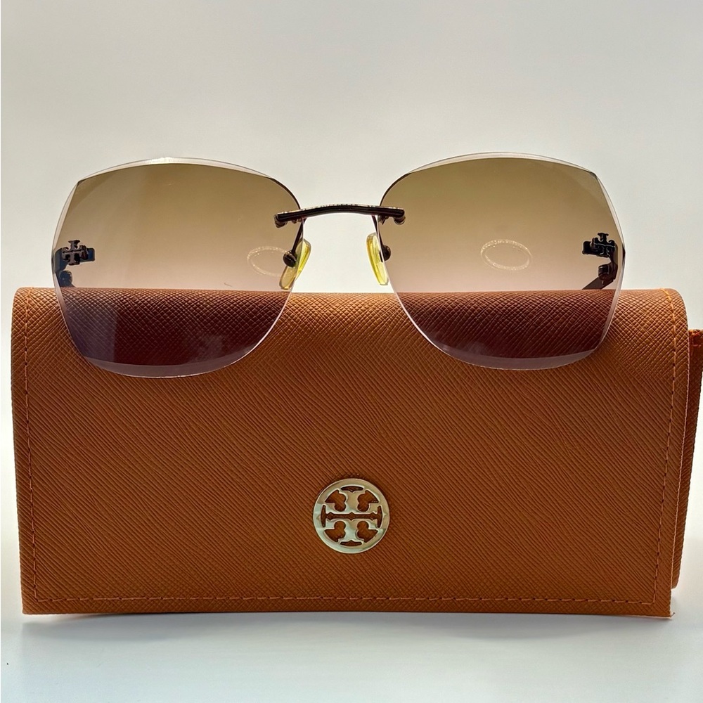 Tory Burch Gradient Brown/pink Sunglasses with Orange Case